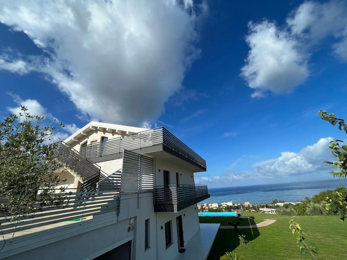 A La Puesta Del Sol Bed & Breakfast Agropoli Bagian luar foto