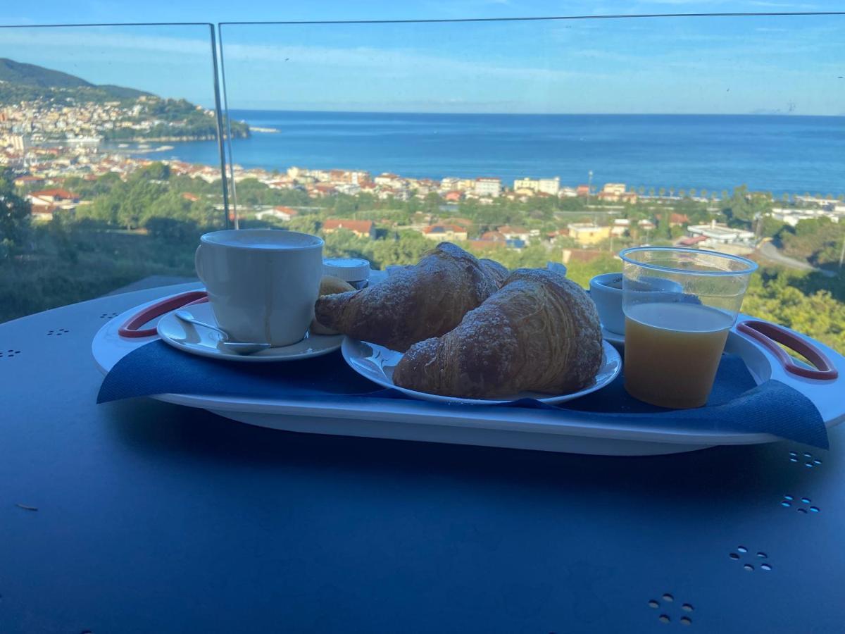 A La Puesta Del Sol Bed & Breakfast Agropoli Bagian luar foto