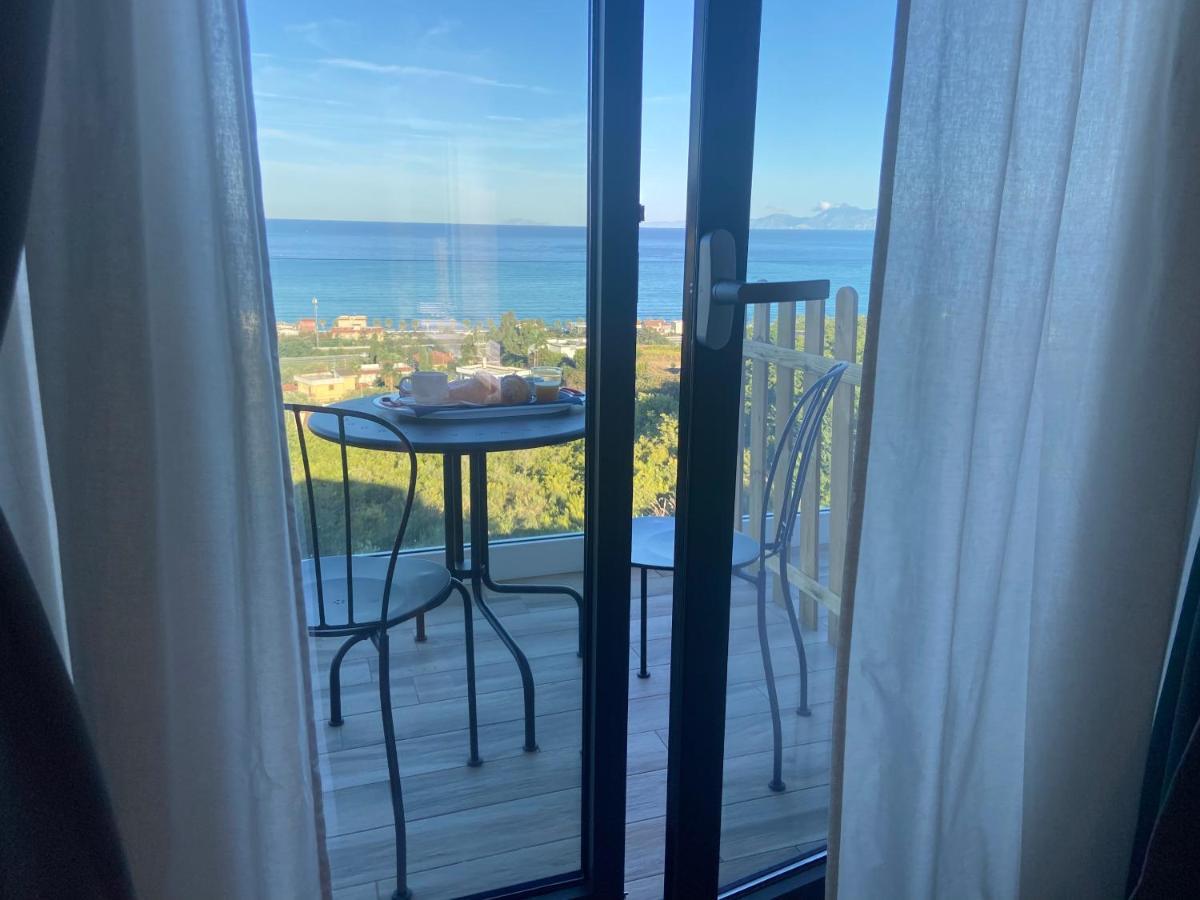 A La Puesta Del Sol Bed & Breakfast Agropoli Bagian luar foto