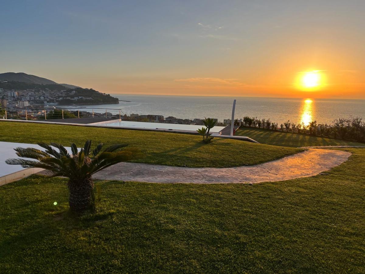 A La Puesta Del Sol Bed & Breakfast Agropoli Bagian luar foto